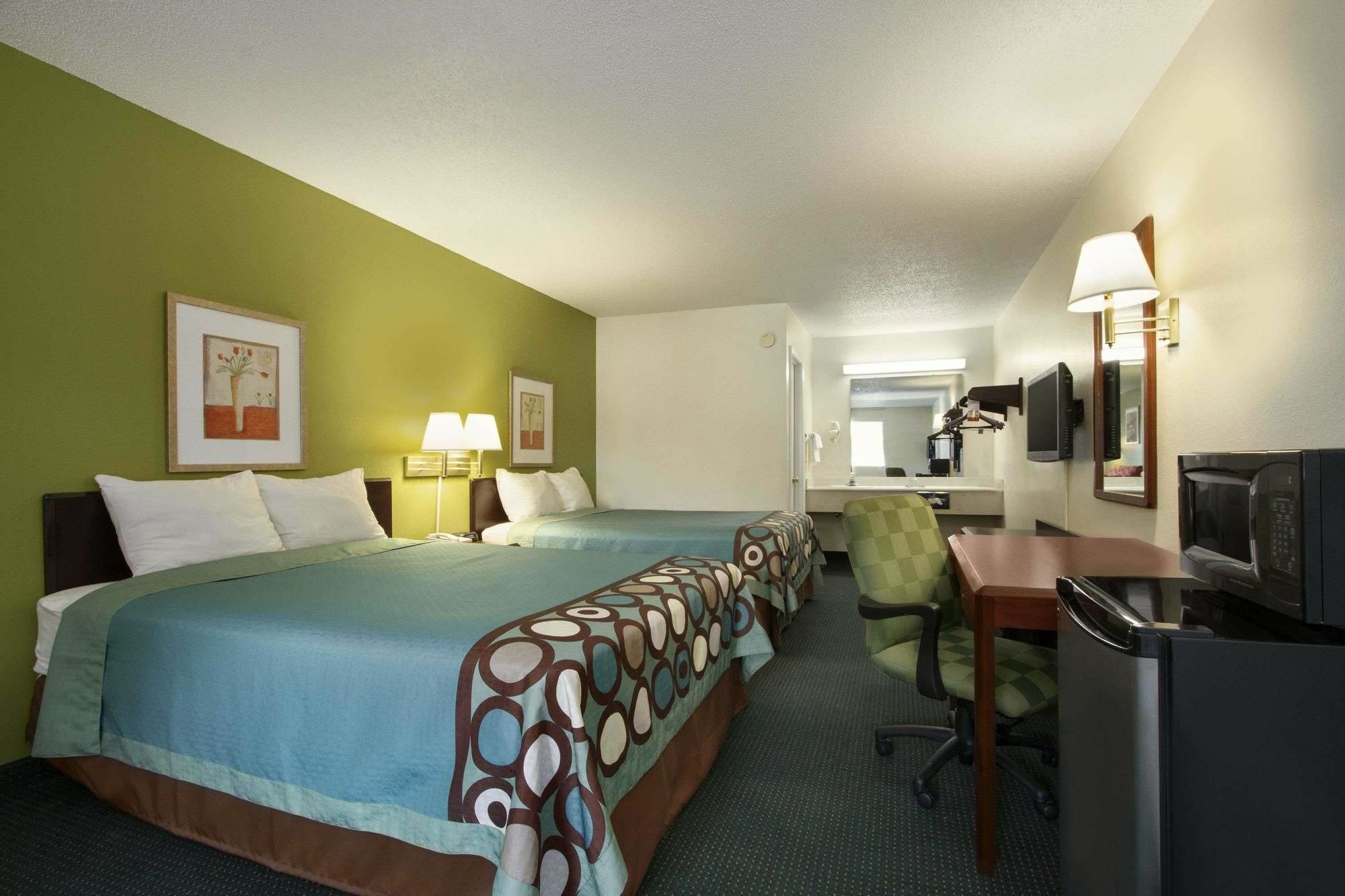 Super 8 Florence South Carolina Bagian luar foto