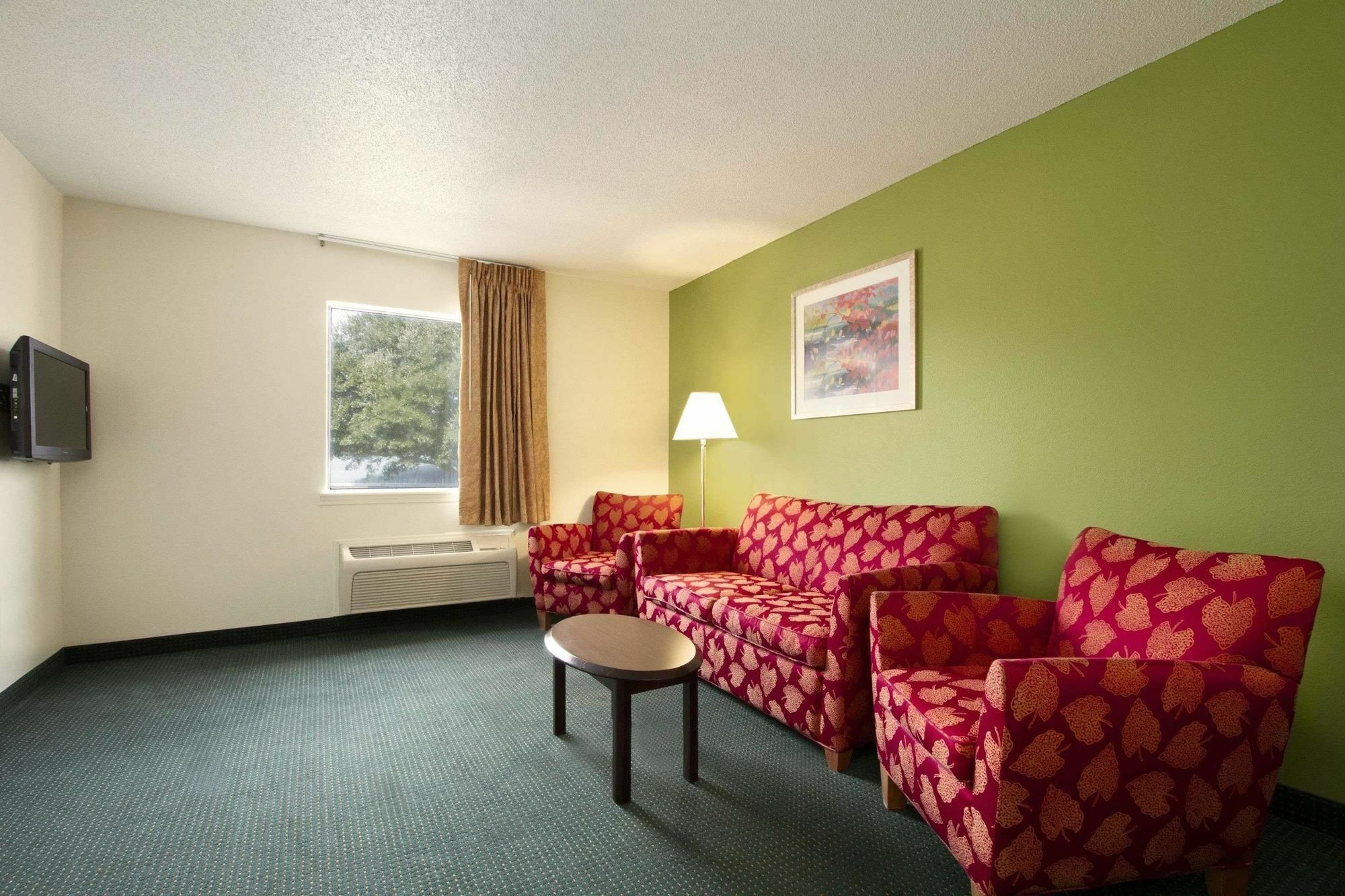 Super 8 Florence South Carolina Bagian luar foto