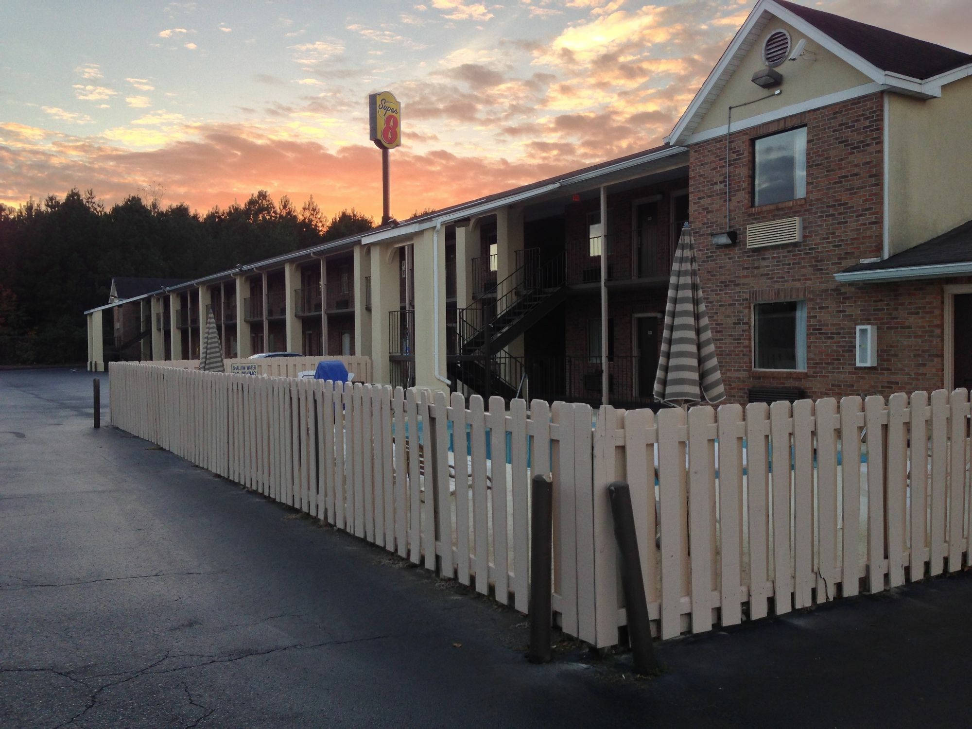 Super 8 Florence South Carolina Bagian luar foto